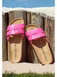 BABUNKERS Family Skórzane klapki w kolorze różowym rozmiar: 37. Różowe klapki BABUNKERS Family, bez wzorów, z otwartym noskiem, bez obcasa. Za 173.99 zł.