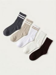 Skarpetki z bawełną w paski 5 pack - wielobarwny. Skarpety Sinsay, bez wzorów, z bawełny. Za 17.99 zł.