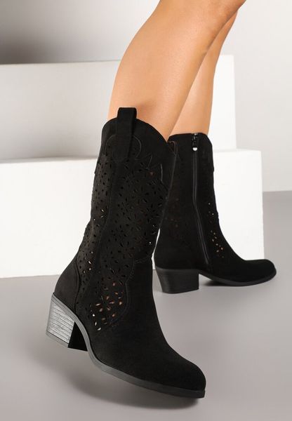 Czarne Botki Kowbojki na Słupku z Ażurową Cholewką Ravsemi. Czarne botki Renee, z aplikacjami, z jeansu, bez obcasa, na obcasie, bez zapięcia. Za 149.99 zł.