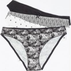 Etam - Figi Monica (4-pack). Czarne figi Etam, l, bez wzorów, z bawełny. Za 59.90 zł.