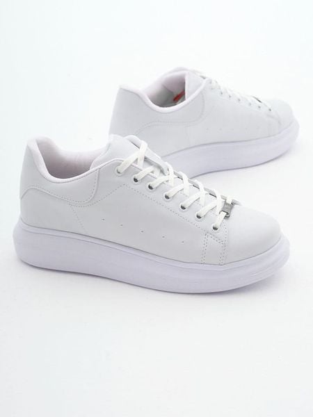 Trendyol Sneakersy w kolorze białym rozmiar: 36. Białe trampki Trendyol, bez wzorów, bez zapięcia. Za 72.95 zł.