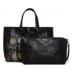 Desigual Torebka Damska Czarna Red Queen Cuenca. Torebki klasyczne Desigual. W wyprzedaży za 299.00 zł.