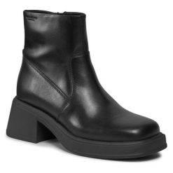Botki Vagabond Shoemakers. Czarne botki Vagabond Shoemakers, bez wzorów, bez obcasa, na słupku, bez zapięcia. Za 569.99 zł.