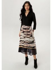 Aniston Sukienka w kolorze jasnobrązowo-beżowo-czarnym rozmiar: 38. Brązowe sukienki Aniston, bez wzorów, z wiskozy, bez kołnierzyka, bez ramiączek, midi. Za 95.99 zł.