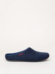 Kitz-pichler Kapcie w kolorze granatowym rozmiar: 36. Niebieskie obuwie domowe Kitz pichler, bez wzorów, z materiału, z okrągłym noskiem, bez zapięcia. Za 217.99 zł.
