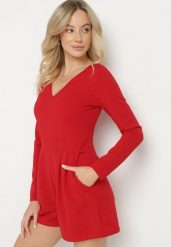Czerwony Kombinezon z Wiskozą z Dekoltem w Serek i Zakładkami Adivina. Czerwone sukienki Born2be, na co dzień, l, bez wzorów, z wiskozy, eleganckie, bez kołnierzyka, bez ramiączek, mini, kopertowe. Za 149.99 zł.
