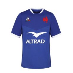 Koszulka replika stroju Francuskiej Reprezentacji Rugby XV de France 2020 - 2021. Bluzki Le Coq Sportif, xl, bez wzorów, z bawełny, sportowe, bez kołnierzyka, bez ramiączek. W wyprzedaży za 299.99 zł.