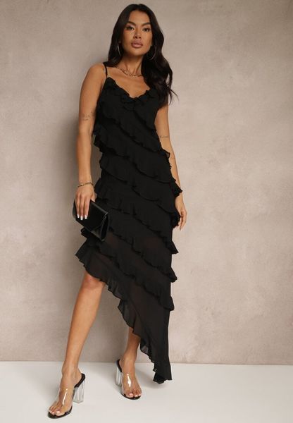 Czarna Sukienka z Falbankami o Asymetrycznym Kroju Linessiela. Czarne sukienki Renee, m, bez wzorów, z asymetrycznym kołnierzem, bez ramiączek, maxi, asymetryczne. Za 199.99 zł.