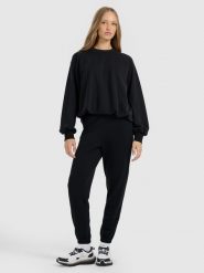 4F Spodnie dresowe joggery z modalem damskie - czarne M. Czarne spodnie dresowe 4f, m, bez wzorów, z dresówki. Za 169.99 zł.