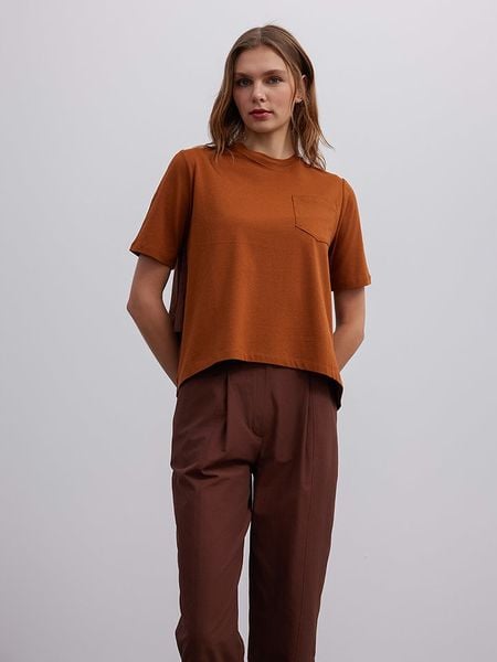 BGN Koszulka w kolorze brązowym rozmiar: 38. Brązowe bluzki BGN, bez wzorów, bez kołnierzyka, bez ramiączek. Za 70.41 zł.