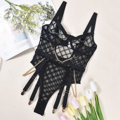 Body z koronką i elastycznymi paskami na romantyczny wieczór Petranka. Czarne body Intica, m, bez wzorów, z koronki. Za 149.00 zł.