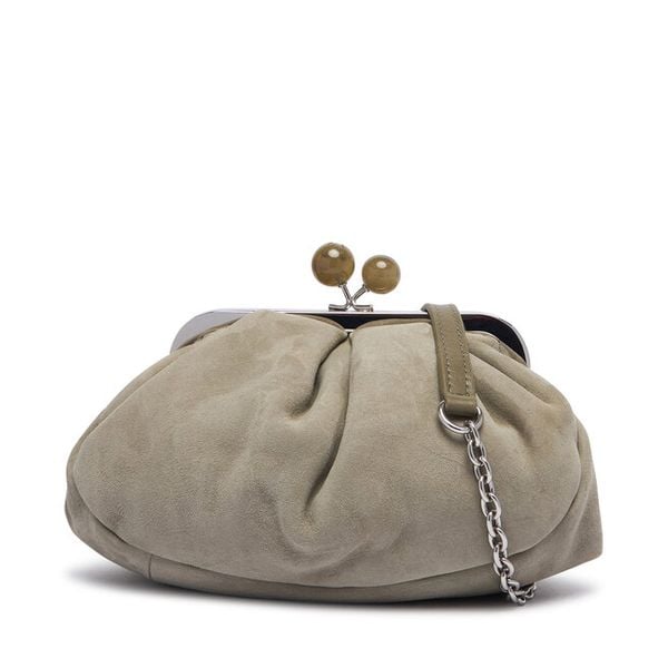 Torebka Weekend Max Mara. Zielone kopertówki Weekend Max Mara, bez wzorów, bez dodatków. Za 1,239.00 zł.