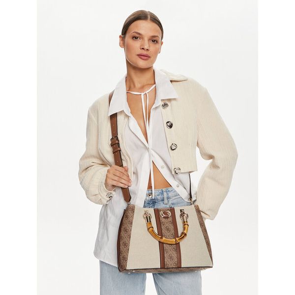 Torebka Guess. Czerwone listonoszki Guess, z aplikacjami, bez dodatków. Za 230.99 zł.