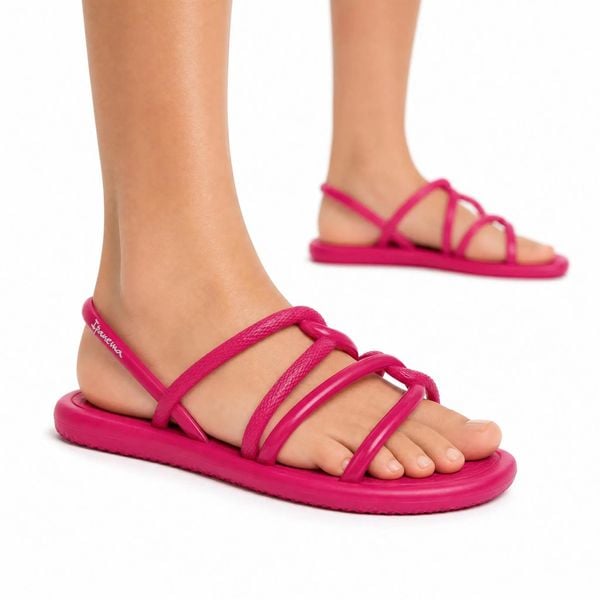 Sandały damskie Ipanema 27135 MEU SOL SANDAL AD. Czerwone sandały Ipanema, bez wzorów, z materiału, eleganckie, bez obcasa, bez zapięcia. Za 69.00 zł.