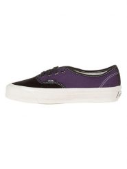 Vans Sneakersy w kolorze fioletowo-czarnym rozmiar: 38. Czarne trampki Vans, bez wzorów, bez zapięcia. Za 171.28 zł.