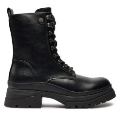 Botki Refresh. Czarne botki Refresh, bez wzorów, bez obcasa, na płaskiej podeszwie, bez zapięcia. Za 339.99 zł.