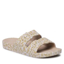 Klapki Freedom Moses. Brązowe klapki Freedom Moses, bez wzorów, bez obcasa. Za 249.99 zł.