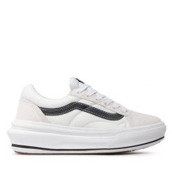 Tenisówki Vans. Fioletowe trampki Vans, bez wzorów, bez zapięcia. Za 339.99 zł.
