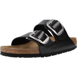 Klapki unisex Birkenstock 1027413. Czarne klapki Birkenstock, bez wzorów, z materiału, bez obcasa. Za 715.00 zł.