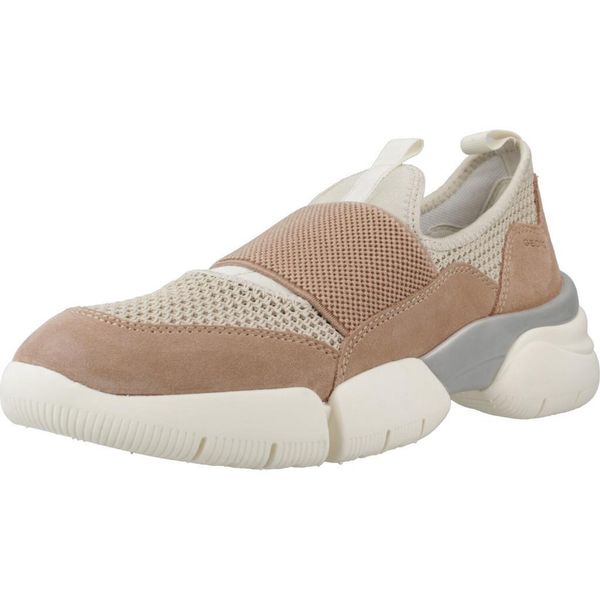Buty GEOX D ADACTER W Nago. Czerwone trekkingi Geox, z tkaniny, trekkingowe. Za 279.99 zł.
