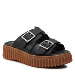 Klapki Clarks. Czarne klapki Clarks, bez wzorów, bez obcasa. Za 279.99 zł.