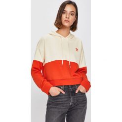 Adidas Originals - Bluza. Białe bluzy Adidas Originals, bez wzorów, z bawełny, z kapturem. W wyprzedaży za 199.90 zł.