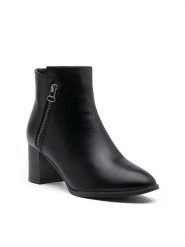 Foreverfolie Botki w kolorze czarnym rozmiar: 40. Czarne botki Foreverfolie, bez wzorów, bez obcasa, bez zapięcia. Za 165.95 zł.