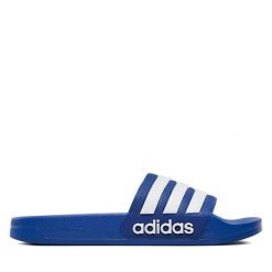 Klapki adidas. Niebieskie klapki Adidas, bez wzorów, bez obcasa. Za 89.99 zł.