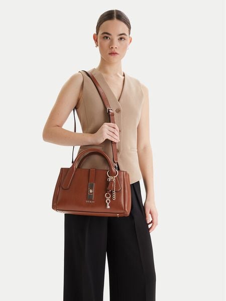 Guess Torebka Brooke HWBG98 97060 Brązowy. Brązowe torebki klasyczne Guess, z aplikacjami, ze skóry, bez dodatków. Za 639.99 zł.