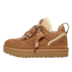 Buty do chodzenia dla dorosłych UGG Lowmel Chestnut. Brązowe obuwie sportowe UGG, bez zapięcia, trekkingowe. Za 723.20 zł.