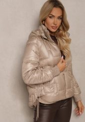 Ciemnobeżowa Kurtka z Odpinanym Kapturem Dłuższym Tyłem i Ściągaczami z Pikowanym Przeszyciem Zinlea. Brązowe kurtki narciarskie Renee, m, bez wzorów, z jeansu, narciarskie. Za 129.99 zł.