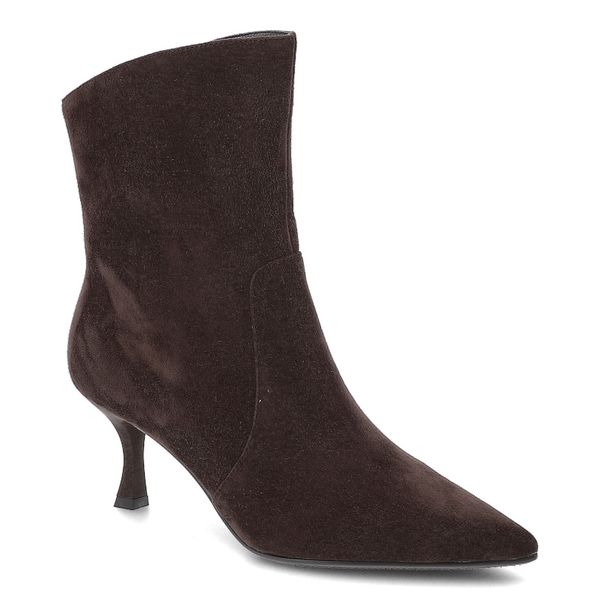 Brązowe Botki S.Barski Zamszowe Obuwie Damskie Na Obcasie Typu Kaczuszka. Brązowe botki S.BARSKI, na zimę, bez wzorów, z zamszu, bez obcasa, na obcasie, bez zapięcia. Za 479.00 zł.