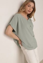 Jasnozielona Bluzka z Bawełną o Nietoperzowym Kroju z Guzikami Mistwin. Zielone bluzki Born2be, uniwersalny, bez wzorów, z bawełny, klasyczne, bez kołnierzyka, bez ramiączek. Za 49.99 zł.