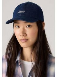 Levi's Czapka w kolorze granatowym rozmiar: onesize. Niebieskie czapki Levi's®, bez wzorów, z bawełny. Za 110.81 zł.