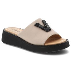 Klapki damskie Vinceza, cholewka ze skóry naturalnej wsuwany fason szeroki pasek, beżowe, 66950. Brązowe klapki VINCEZA, z aplikacjami, ze skóry, bez obcasa, na koturnie. Za 169.00 zł.