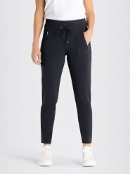 MAC Spodnie "Easy" w kolorze czarnym rozmiar: 38. Czarne spodnie materiałowe MAC, bez wzorów, z materiału, z podwyższonym stanem. Za 239.99 zł.