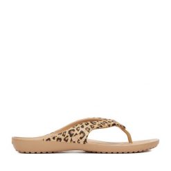 Japonki Crocs. Brązowe klapki Crocs, bez wzorów, bez obcasa. Za 129.99 zł.
