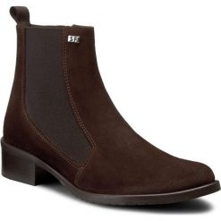 Botki SOLO FEMME - 52059-07-F53/000-02-00 Brąz. Brązowe botki Solo Femme, bez wzorów, z materiału, bez obcasa, na obcasie, bez zapięcia. W wyprzedaży za 279.00 zł.