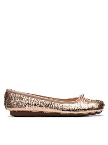 Clarks Baleriny Freckle Ice 26181353 Złoty. Żółte baleriny Clarks, bez wzorów, ze skóry, bez obcasa. Za 229.99 zł.