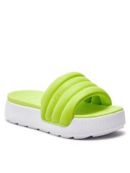 Puma Klapki Karmen Slide Puffy Wns 395399-04 Zielony. Zielone klapki Puma, ze skóry, bez zapięcia. Za 149.99 zł.
