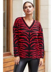 Milan Kiss Sweter w kolorze czerwonym ze wzorem rozmiar: M. Czerwone swetry Milan Kiss, m, bez wzorów, bez ramiączek. Za 138.21 zł.