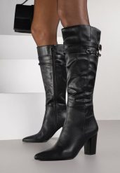 Czarne Eleganckie Kozaki do Kolan na Słupku Zdobione Paskami z Klamerkami Alenelle. Czarne kozaki Born2be, z jeansu, bez obcasa, na obcasie, bez zapięcia. Za 159.99 zł.