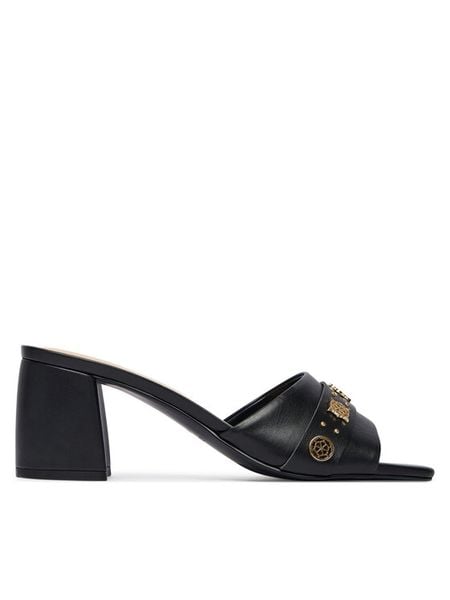 Guess Klapki FLJGAU ELE03 Czarny. Czarne klapki Guess, z aplikacjami, ze skóry, bez obcasa. Za 439.99 zł.
