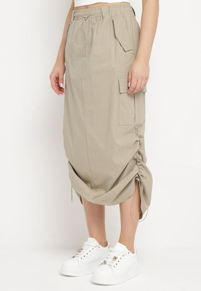 Beżowa Spódnica z Kieszeniami w Stylu Cargo na Dole Ściągacze ze Stoperem Obilasa. Brązowe spódnice Born2be, na co dzień, l, bez wzorów, eleganckie, midi, dopasowane. Za 39.99 zł.