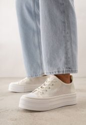 Beżowe Trampki na Grubej Podeszwie z Ażurową Cholewką Nalivera. Brązowe trampki Born2be, w ażurowe wzory, z jeansu, bez zapięcia. Za 79.99 zł.