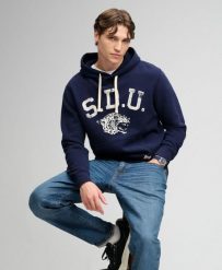 Superdry Athletic Essentials Hoodie – Bluza z kapturem Loose Fit – RICH NAVY. Niebieskie bluzy Superdry, l, bez wzorów, z bawełny, z kapturem. Za 371.85 zł.
