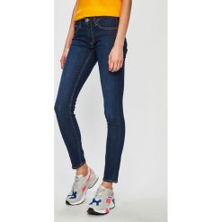 Tommy Jeans - Jeansy Sophie. Niebieskie jeansy Tommy Jeans, bez wzorów, z obniżonym stanem. W wyprzedaży za 269.90 zł.