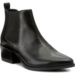 Botki VAGABOND - Marja 4213-501-20 Black. Czarne botki Vagabond, bez wzorów, z materiału, bez obcasa, na obcasie, bez zapięcia. W wyprzedaży za 309.00 zł.