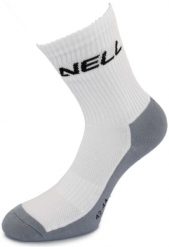 Wysokie skarpety sportowe Nell Multisport białe. Białe skarpety ENELL, bez wzorów, z bawełny. Za 92.99 zł.