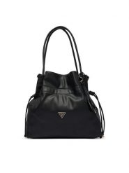 Guess Torebka Karima HWNG22 49230 Czarny. Czarne torebki klasyczne Guess, z aplikacjami, ze skóry, bez dodatków. Za 584.99 zł.